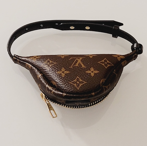 NWOT Rare LOUIS VUITTON Monogram Canvas Party Wristband Pouch - Picture 6 of 7